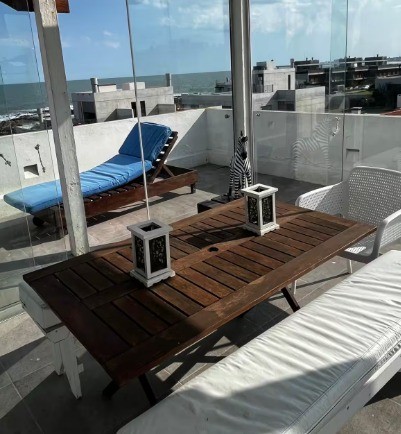 Excelente Penthouse reciclado primera linea frente al mar en Montoya